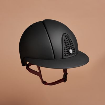 伝統に裏打ちされた乗馬と馬具の世界 | Hermès - エルメス-公式サイト